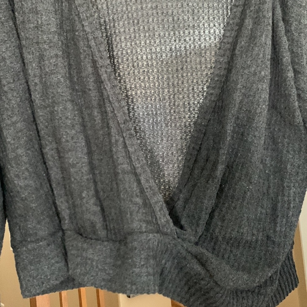 Light pullover sweater - Picture 3 of 3